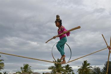 01 Mobor-Beach_and_Cavelossim-Beach,_Goa_DSC6379_b_H600